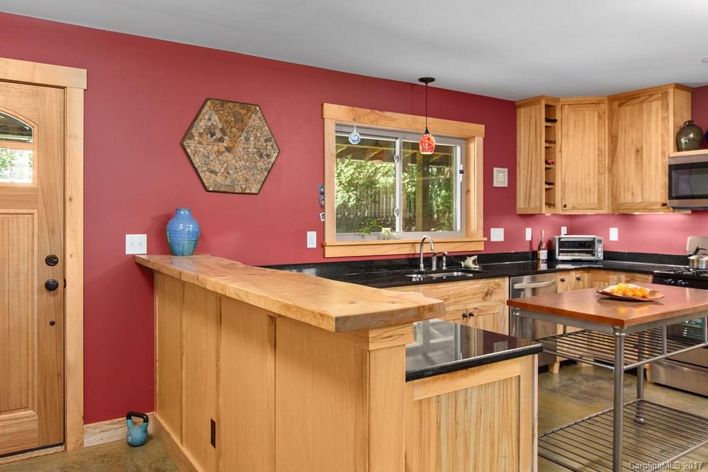 16 Olney Road Asheville NC 28806