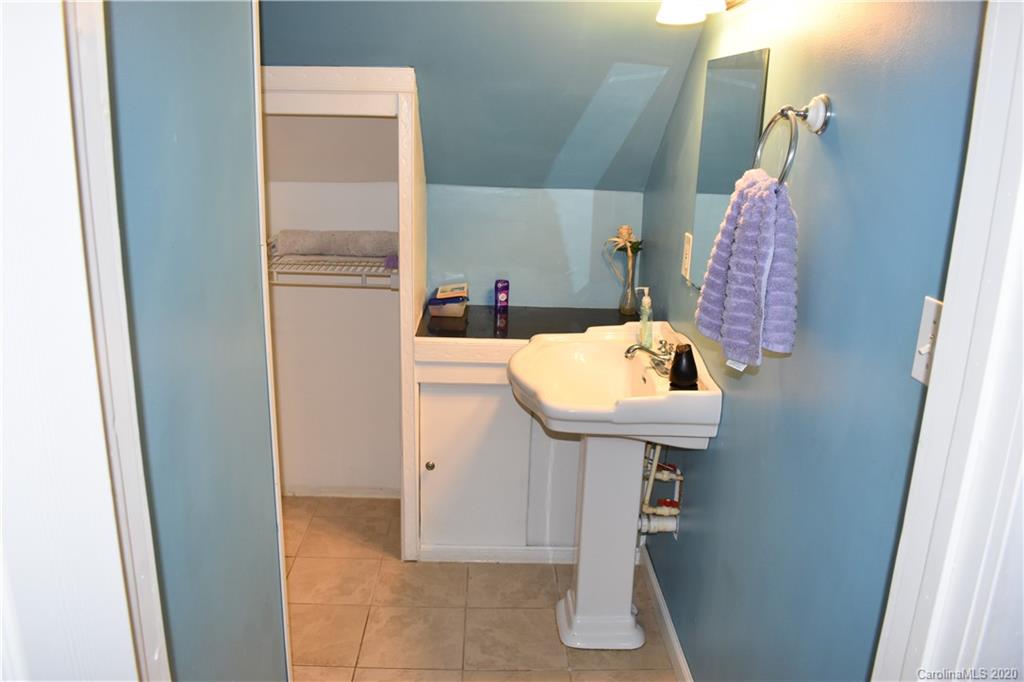 403 Randall Road Marion NC 28752