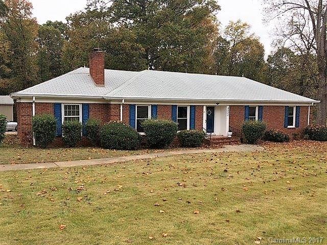 8200 Douglas Drive Charlotte NC 28217