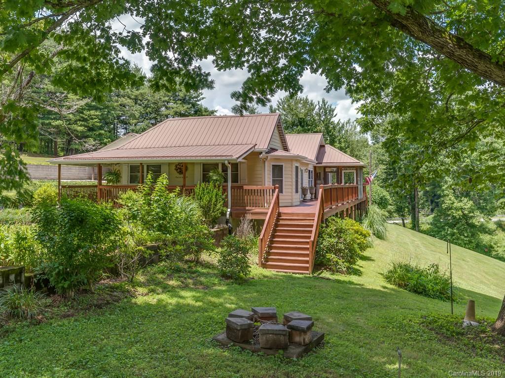 866 Louisiana Avenue Saluda NC 28773
