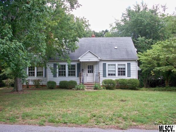 52 18th Avenue NW Hickory NC 28601