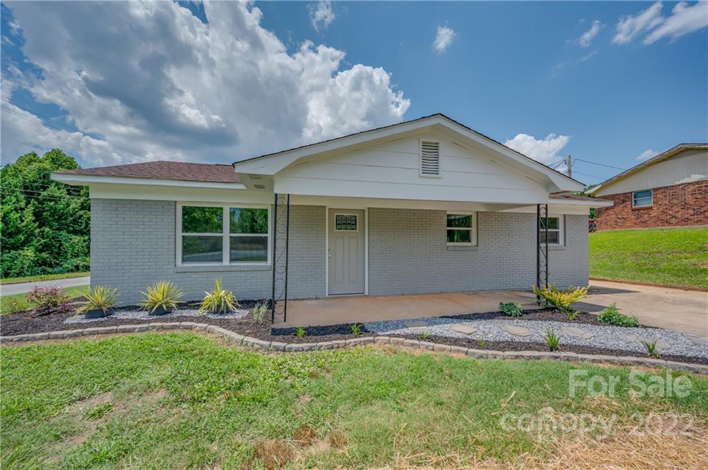 260 Mcdaniel Street Forest City NC 28043