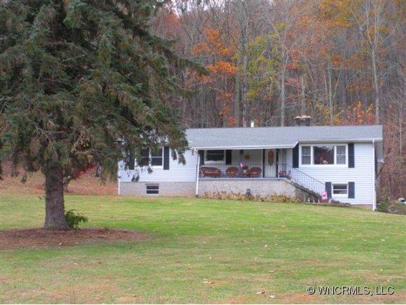 2246 Ratcliff Cove Road Waynesville NC 28786