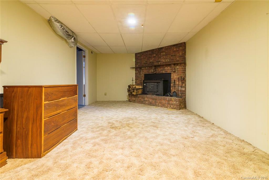 225 Ollie Weaver Road Weaverville NC 28787