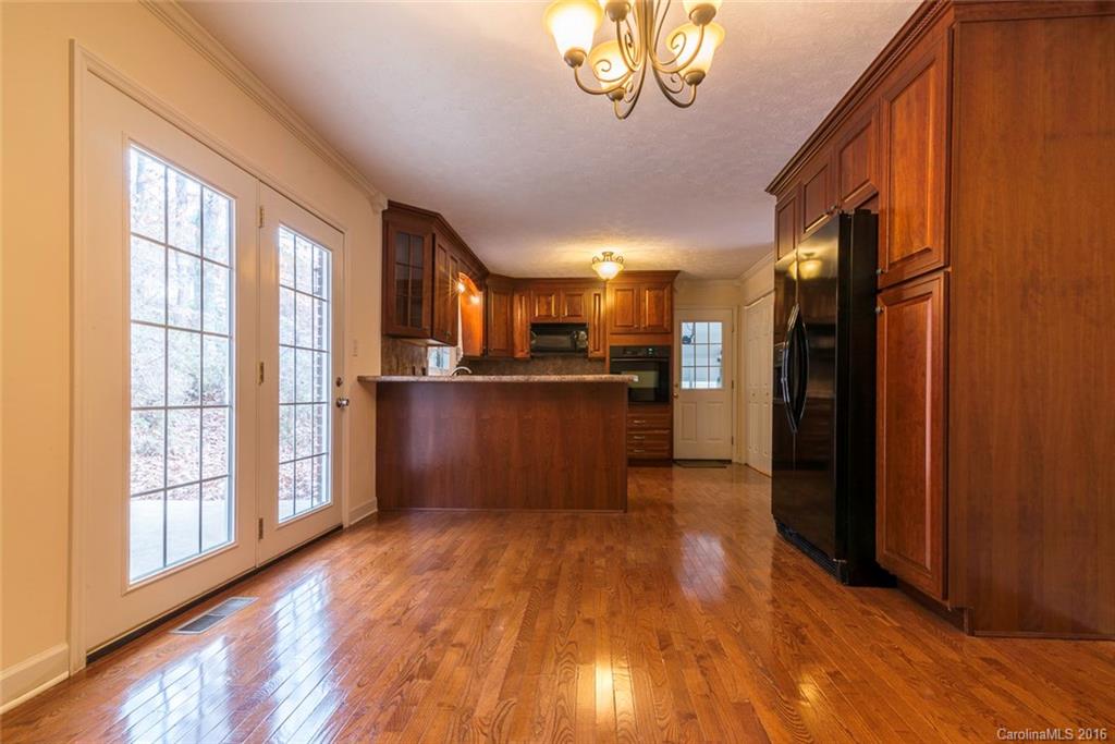 225 Ollie Weaver Road Weaverville NC 28787