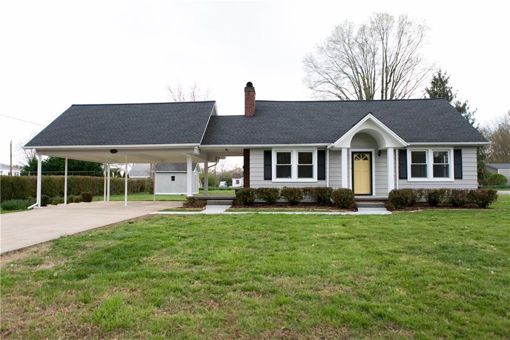 33 20th Avenue Nw Hickory NC 28601
