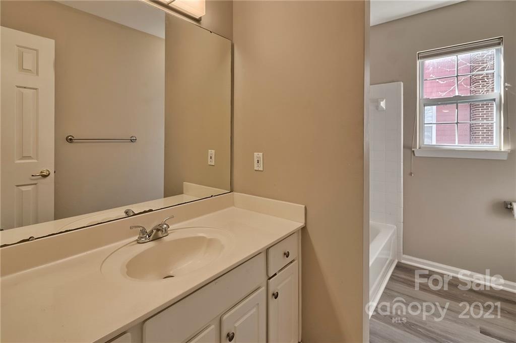 4821 Brownes Ferry Road Charlotte NC 28269