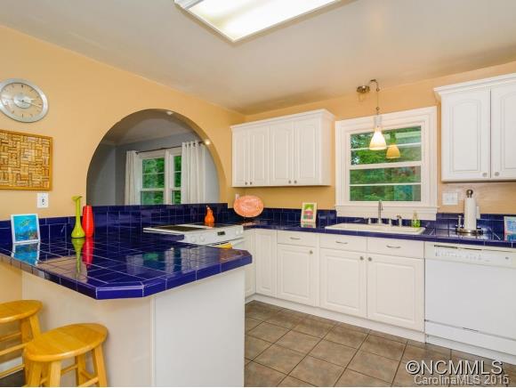 31 Deanwood Circle Asheville NC 28803