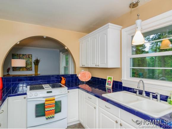 31 Deanwood Circle Asheville NC 28803