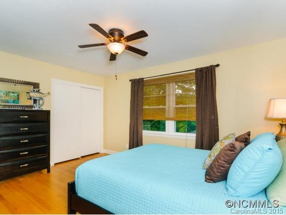 31 Deanwood Circle Asheville NC 28803