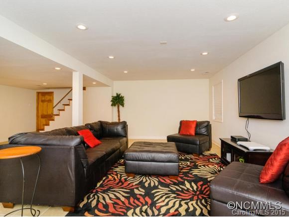 31 Deanwood Circle Asheville NC 28803
