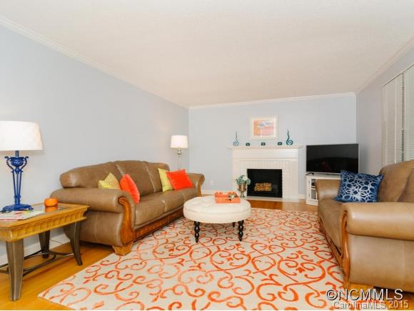 31 Deanwood Circle Asheville NC 28803