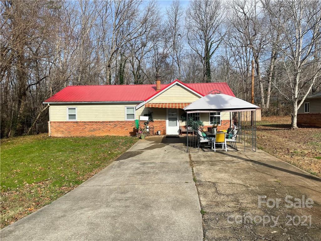 160 Greenwood Street Forest City NC 28043