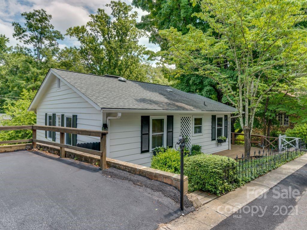 182 Lyncourt Drive Tryon NC 28782