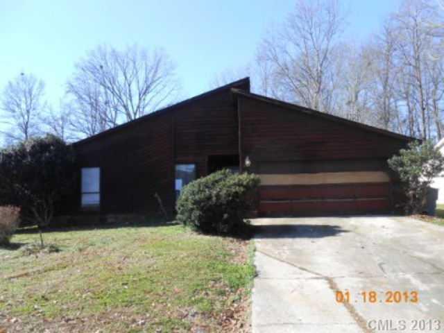 7631 Eastbourne Road Charlotte NC 28227