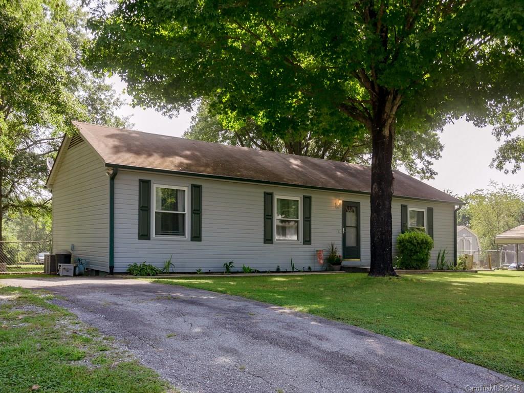 35 E Silverleaf Drive Hendersonville NC 28739
