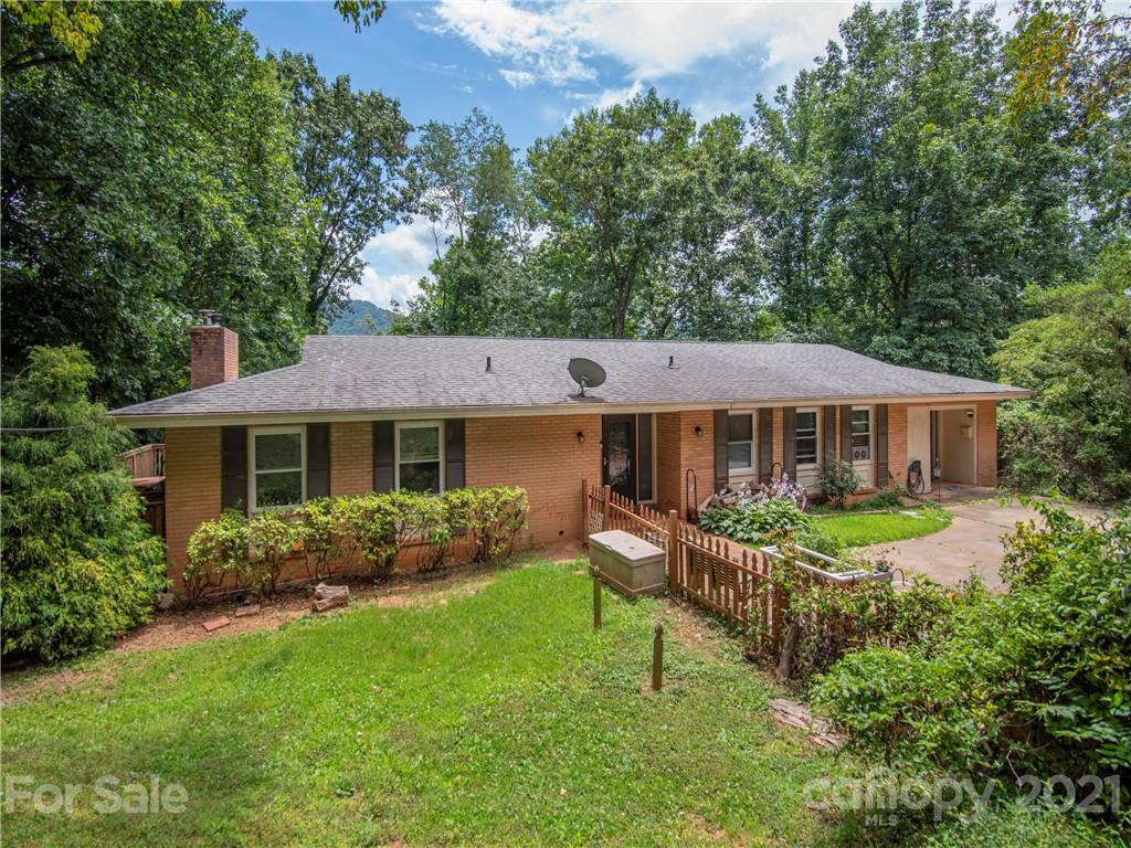 62 Lenoir Circle Waynesville NC 28786