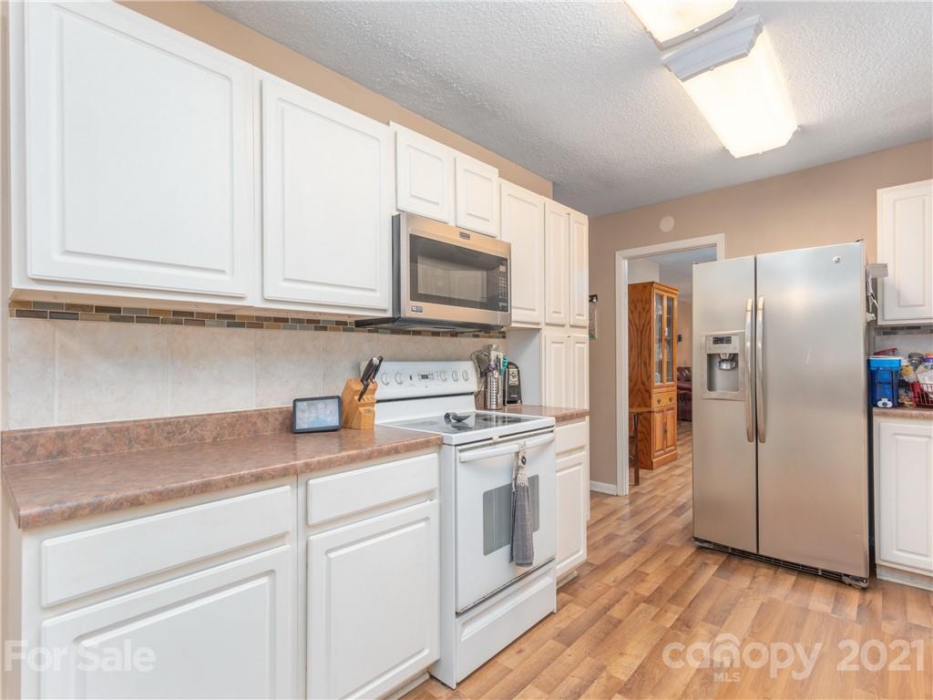 62 Lenoir Circle Waynesville NC 28786