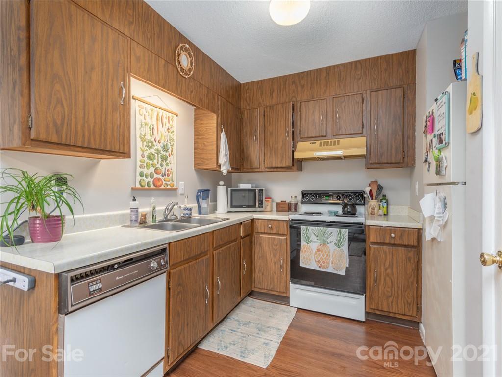 62 Lenoir Circle Waynesville NC 28786
