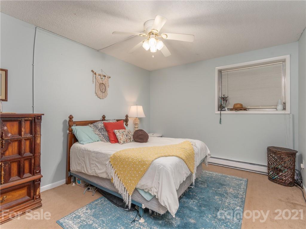 62 Lenoir Circle Waynesville NC 28786