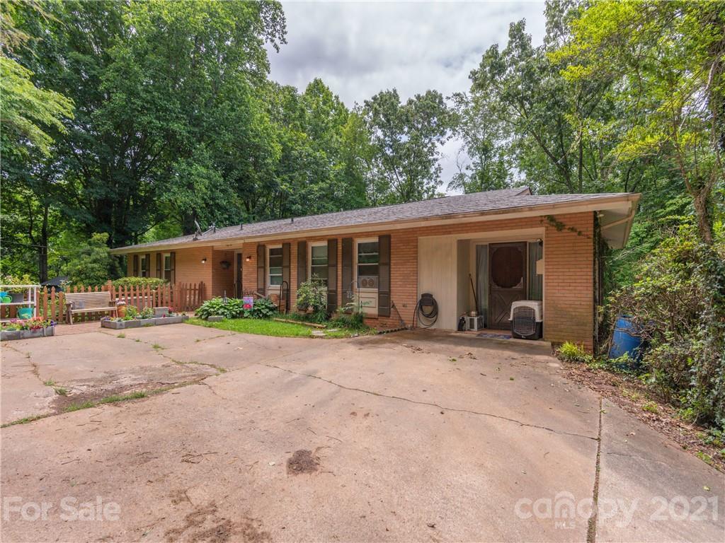 62 Lenoir Circle Waynesville NC 28786