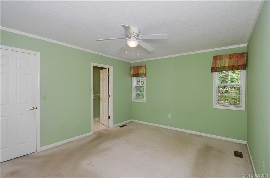 54 St Andrews Drive Etowah NC 28729