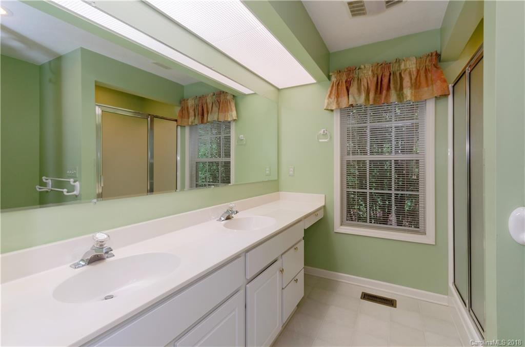 54 St Andrews Drive Etowah NC 28729