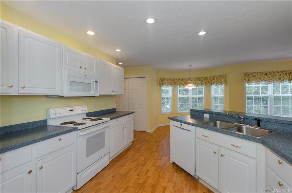 54 St Andrews Drive Etowah NC 28729