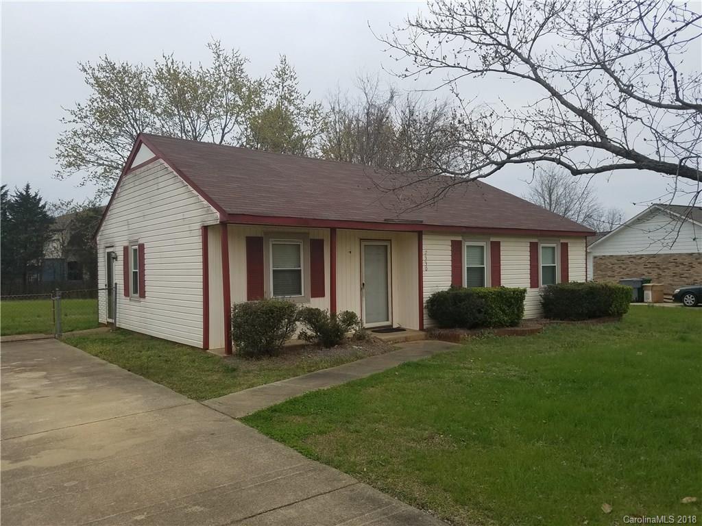 7330 Hooksett Court Charlotte NC 28217