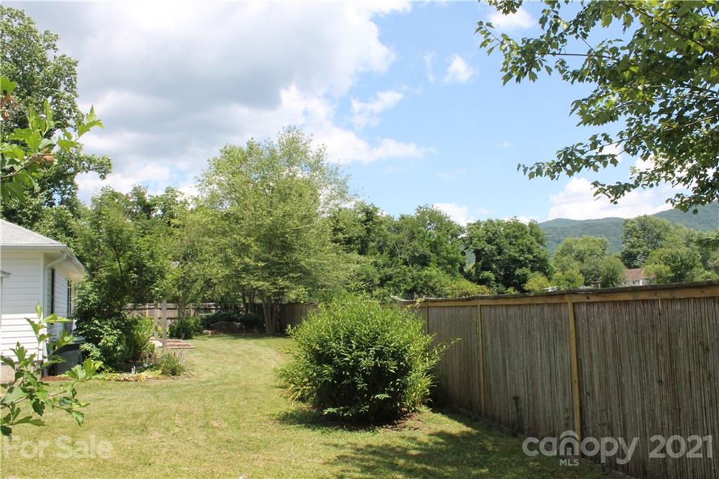 24 Bee Meadows Circle Swannanoa NC 28778