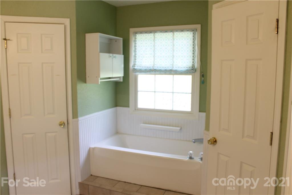 24 Bee Meadows Circle Swannanoa NC 28778