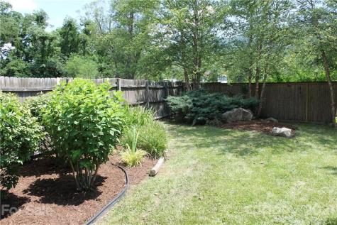 24 Bee Meadows Circle Swannanoa NC 28778