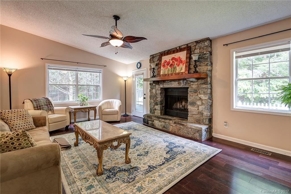 39 Rocking Porch Lane Asheville NC 28805