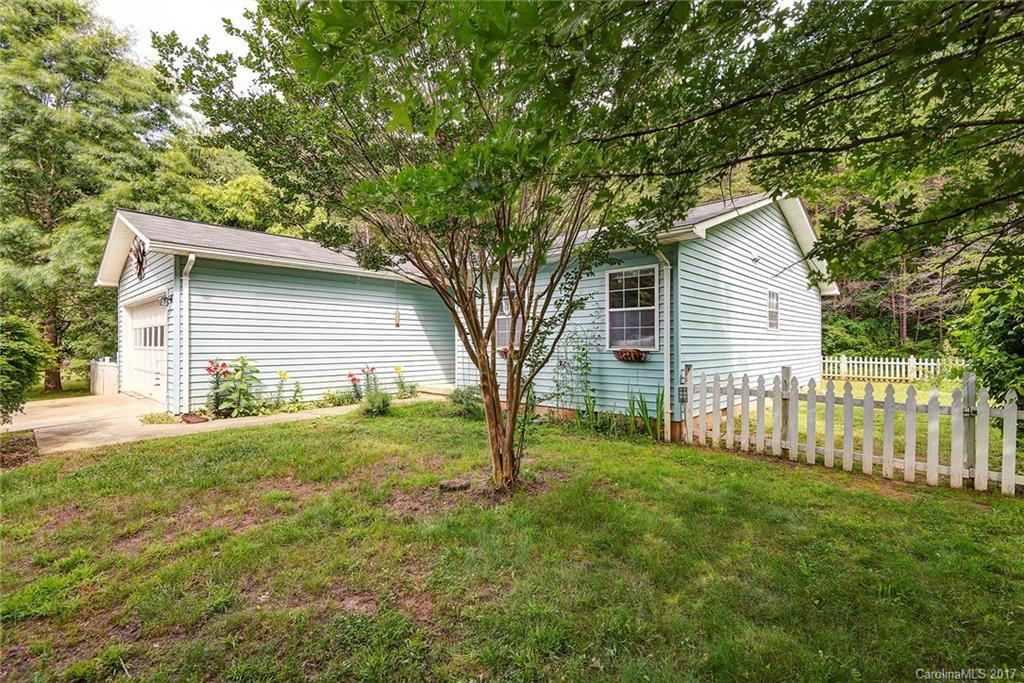 39 Rocking Porch Lane Asheville NC 28805