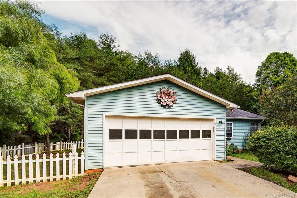 39 Rocking Porch Lane Asheville NC 28805