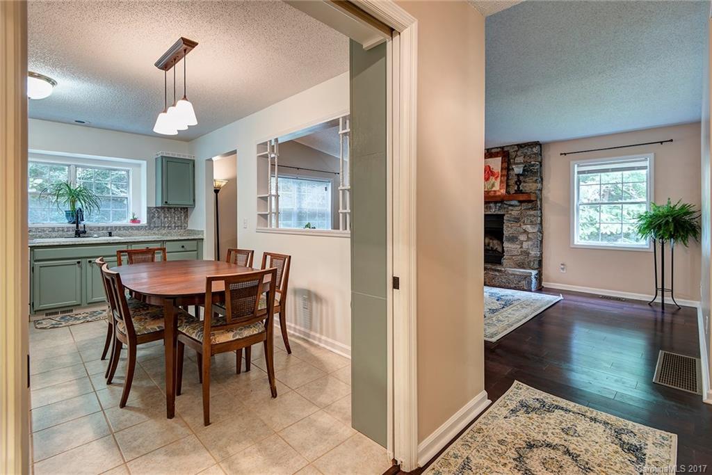 39 Rocking Porch Lane Asheville NC 28805