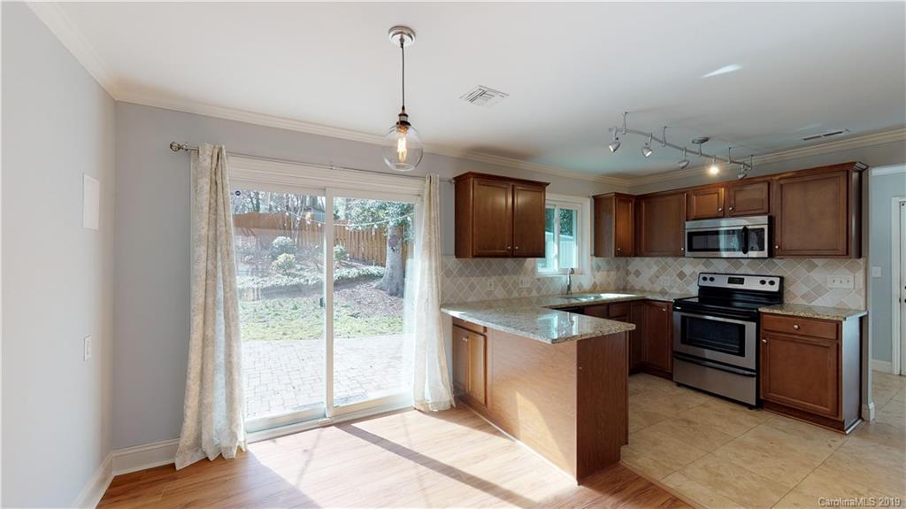 664 Manhasset Road Charlotte NC 28209