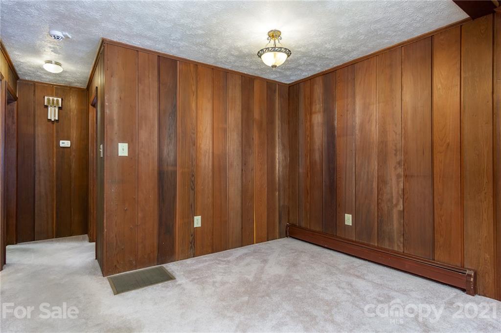 112 Azalea Avenue Swannanoa NC 28778