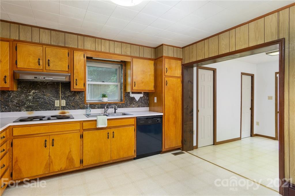 112 Azalea Avenue Swannanoa NC 28778