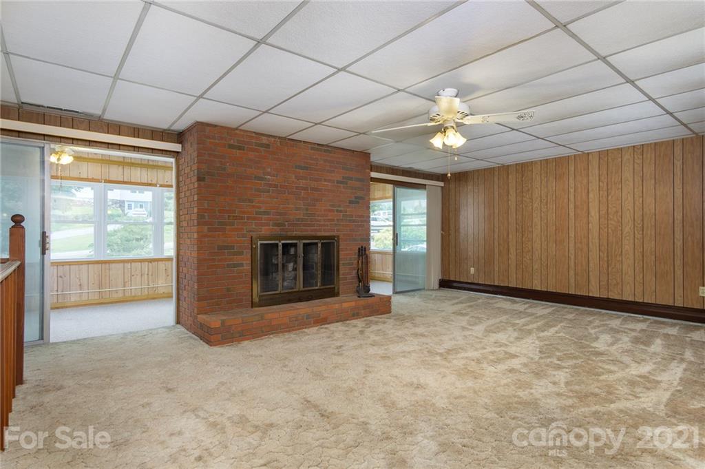 112 Azalea Avenue Swannanoa NC 28778