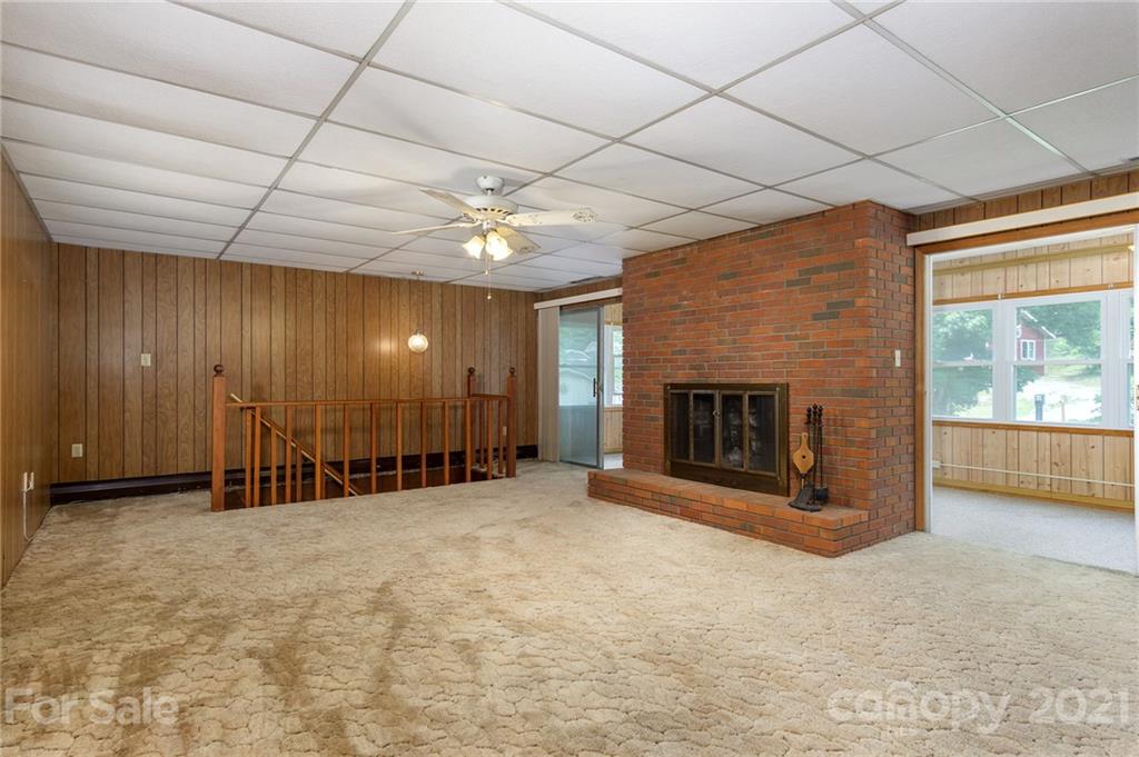 112 Azalea Avenue Swannanoa NC 28778