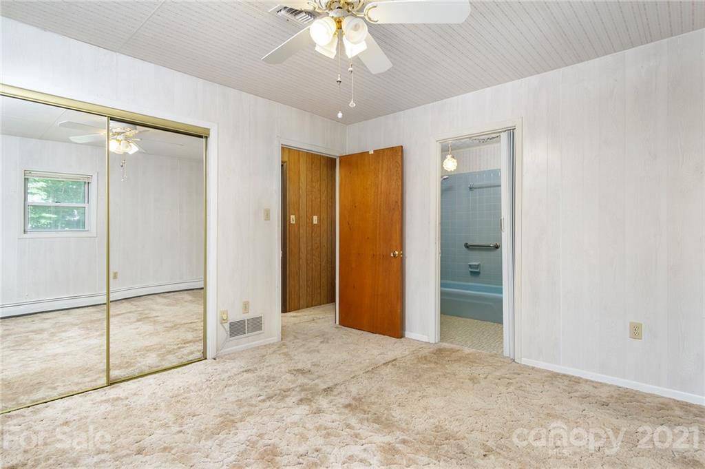 112 Azalea Avenue Swannanoa NC 28778