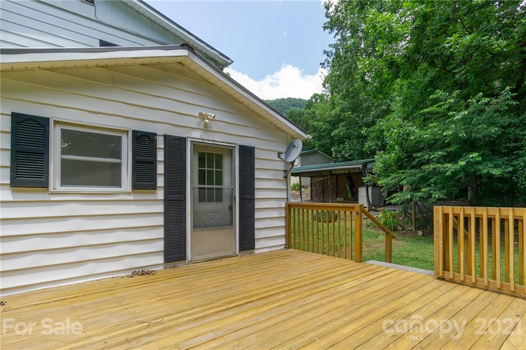112 Azalea Avenue Swannanoa NC 28778