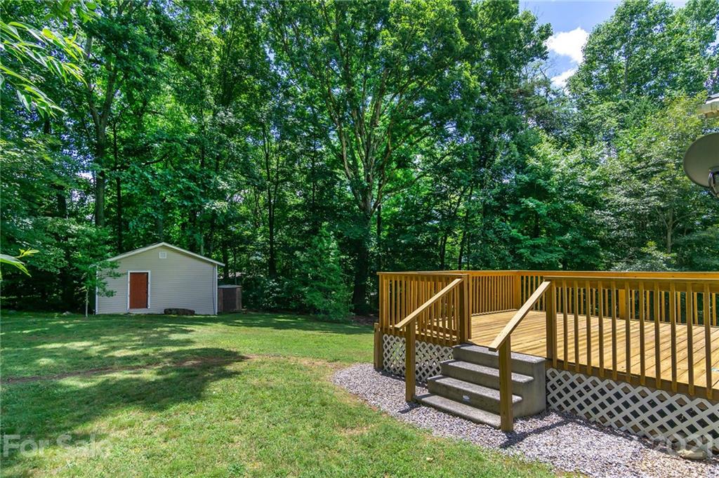 112 Azalea Avenue Swannanoa NC 28778