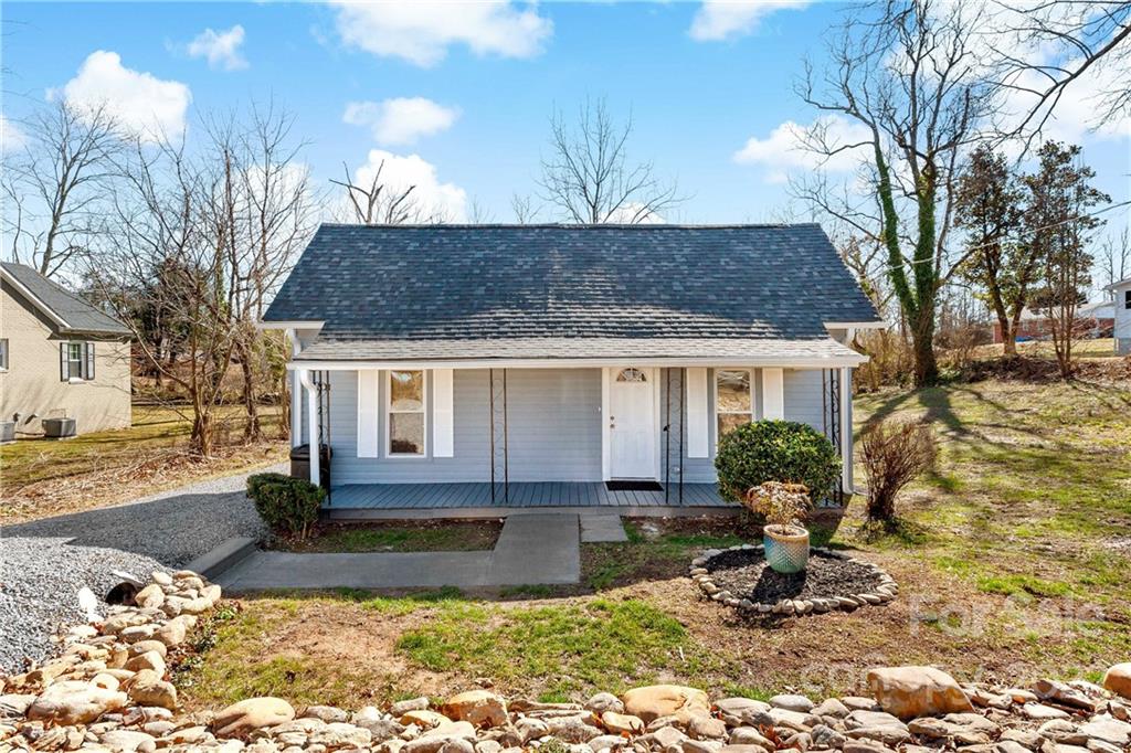59 W Wilhemenia Street Marion NC 28752