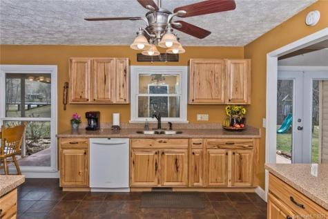 134 Echo Lake Drive Fairview NC 28730