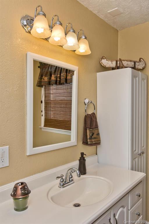 134 Echo Lake Drive Fairview NC 28730
