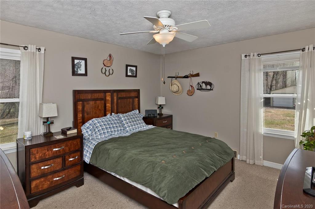 134 Echo Lake Drive Fairview NC 28730