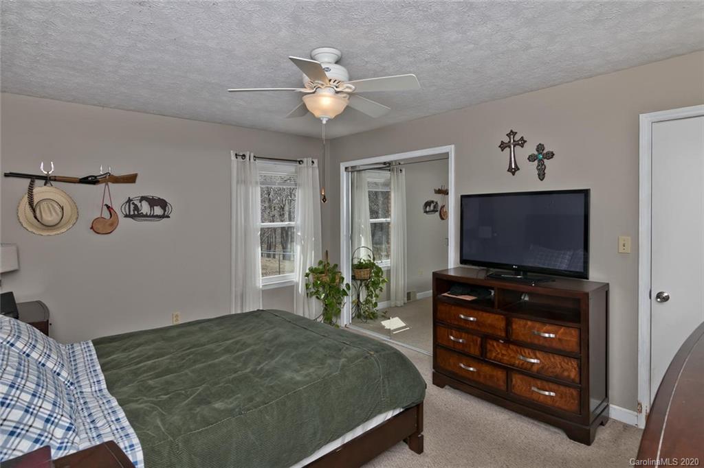 134 Echo Lake Drive Fairview NC 28730