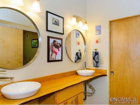 58 Maple Springs Road Asheville NC 28805